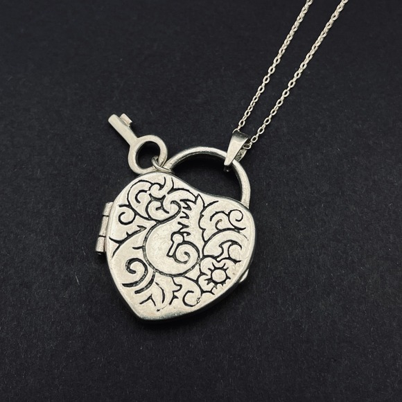 Large Sterling Silver Heart Locket with Key Charm Necklace Engraved Scrollwork - Picture 3 of 9